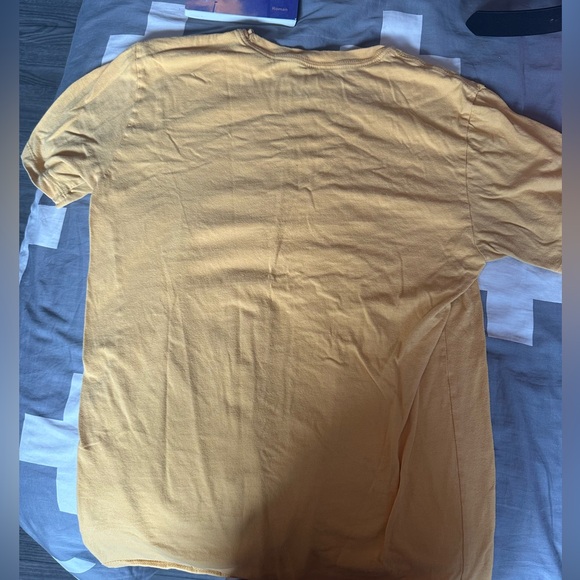 north face yellow tshirt - Picture 3 of 3